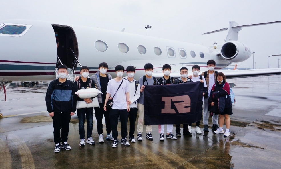 RNG出征照曝光，剑指MSI季中冠军赛