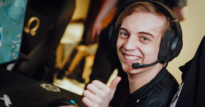 Caps表示LPL全是强者，其它赛区望尘莫及