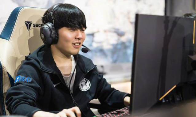 Rookie发声,暗示来年不会退役 Rookie发声,暗示来年不会退役