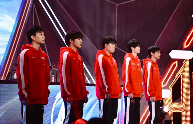 AG超玩会掉入A组之后，保四争二有多难？