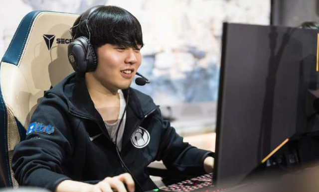 Rookie离开IG缘由:续约报价不及去年3分之1 Rookie离开IG缘由:续约报价不及去年3分之1