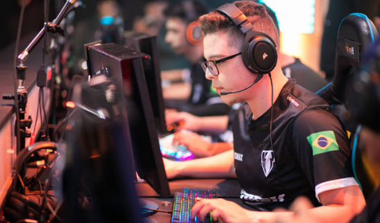 穿越火线：大满贯mazin恐重回赛场，征战CFS