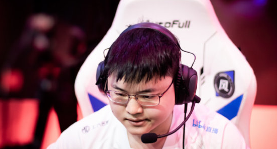 BLG赔了夫人又折兵，成为诸多观众冷嘲热讽对象