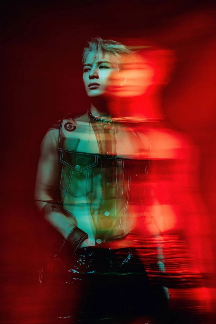 拳头分享来自LOL CEO Lil Nas X通知：邀请王嘉尔参与S12开幕式