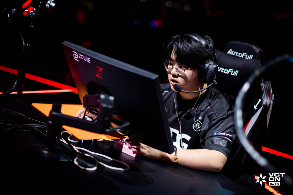 “大师球”发威四杀炸场，EDG2-0击败TEC赢下揭幕战