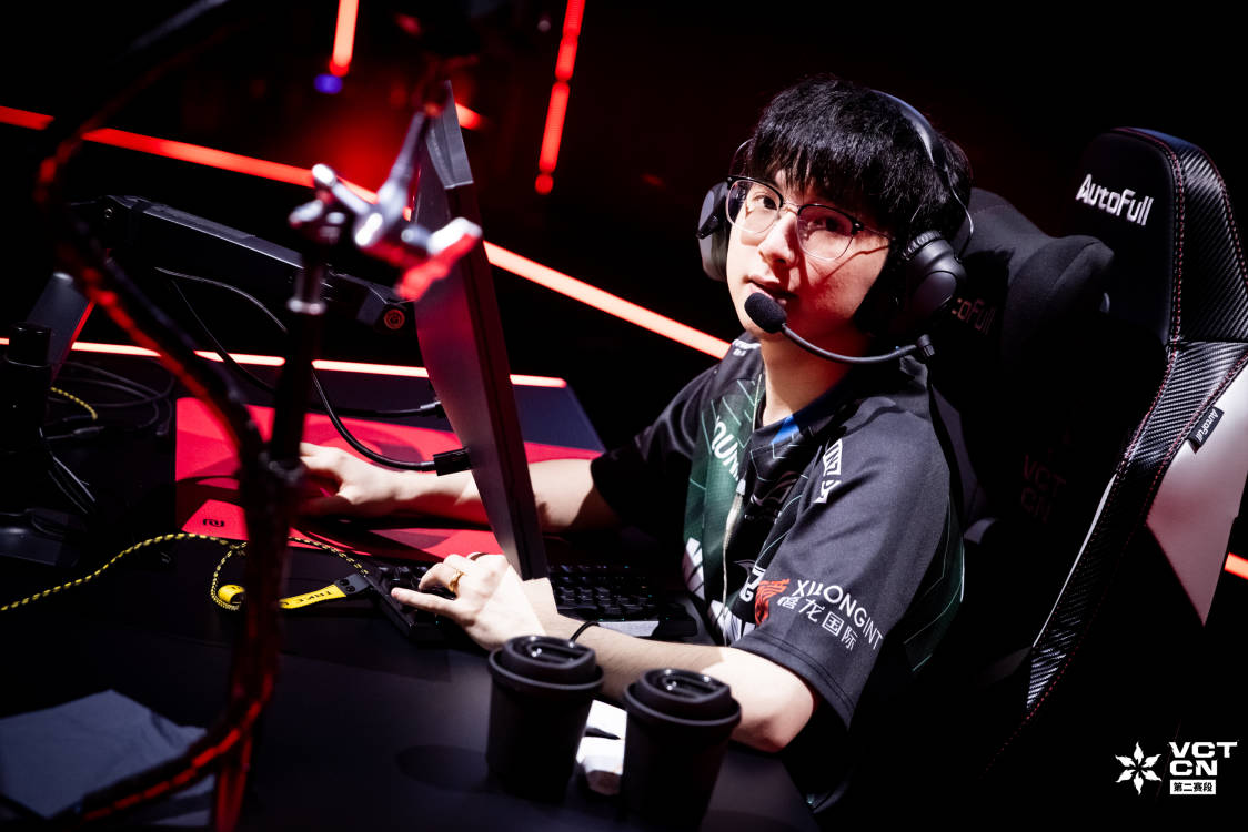 happywei手感火热豪取五杀，XLG击败AG晋级冠军赛